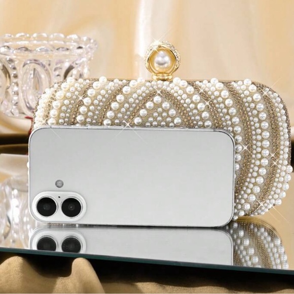 Elegant Pearl Embellished Clutch